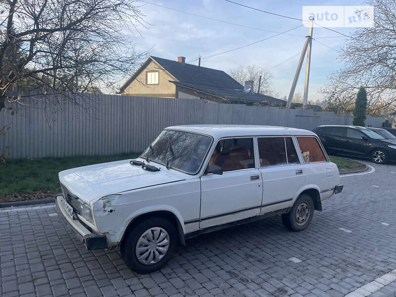 Універсал ВАЗ / Lada 2104 1988 в Чернівцях