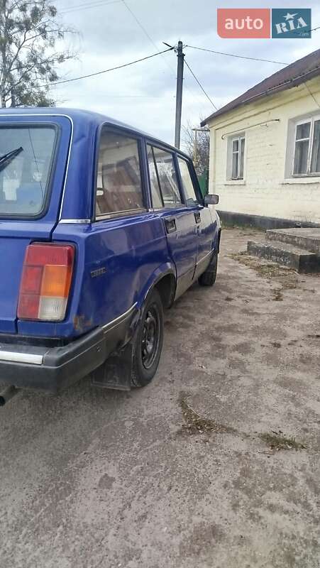 Універсал ВАЗ / Lada 2104 2005 в Ємільчиному