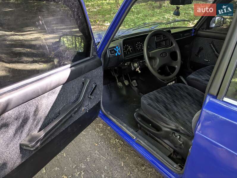 Универсал ВАЗ / Lada 2104 2001 в Почаеве