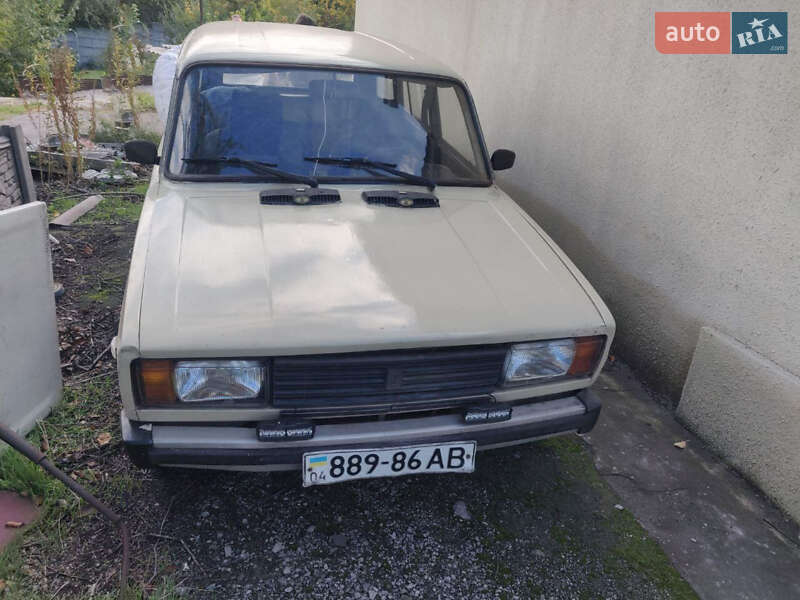 Універсал ВАЗ 2104 1985 в 