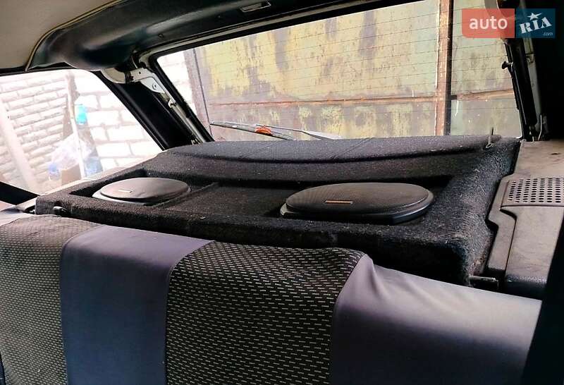 Універсал ВАЗ / Lada 2104 2003 в Чугуєві