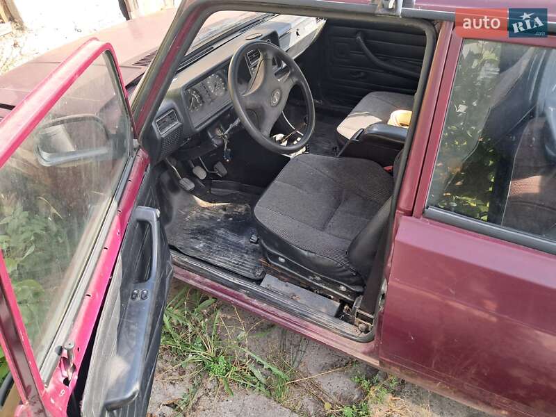 Универсал ВАЗ / Lada 2104 2001 в Днепре фото 6 Универсал ВАЗ / Lada 2104 2001 в Днепре