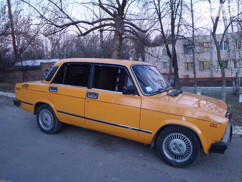 Седан ВАЗ / Lada 2105 1982 в Ровно