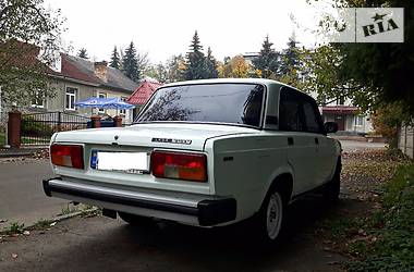 Седан ВАЗ / Lada 2105 1993 в Дубно