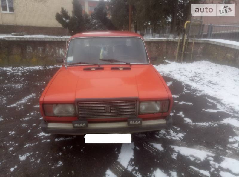 Седан ВАЗ / Lada 2105 1991 в Черновцах