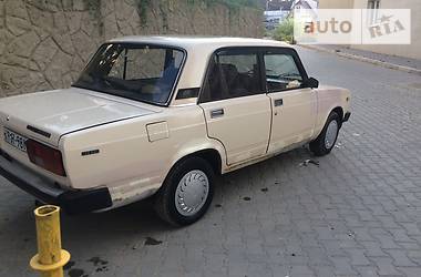 Седан ВАЗ / Lada 2105 1990 в Черновцах
