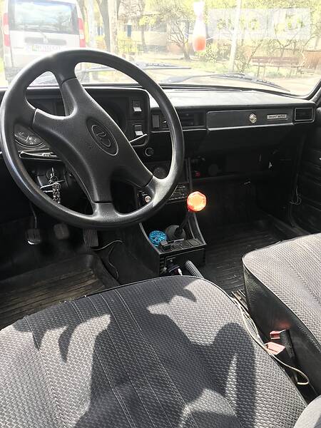 Седан ВАЗ / Lada 2105 1998 в Киеве фото 7 Седан ВАЗ / Lada 2105 1998 в Киеве