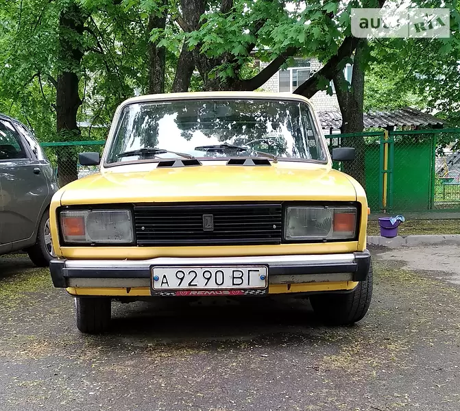 Седан ВАЗ 2105 1982 в 