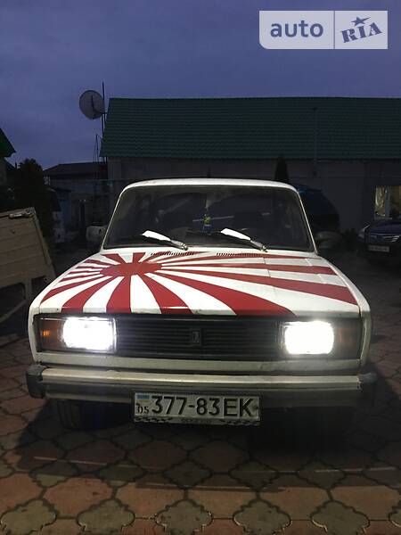 Седан ВАЗ / Lada 2105 1992 в Краснограді
