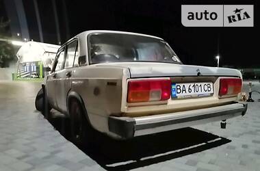 Седан ВАЗ / Lada 2105 1981 в Кропивницком