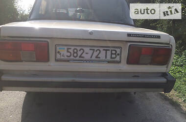 Седан ВАЗ / Lada 2105 1988 в Львове