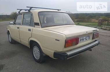 Седан ВАЗ / Lada 2105 1987 в Сокале