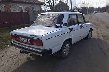 Седан ВАЗ / Lada 2105 1988 в Бершади