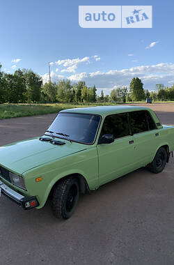 Седан ВАЗ / Lada 2105 1981 в Тростянце
