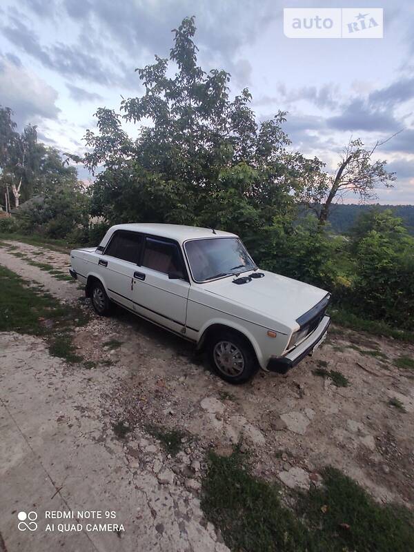 Седан ВАЗ / Lada 2105 1994 в Бучаче