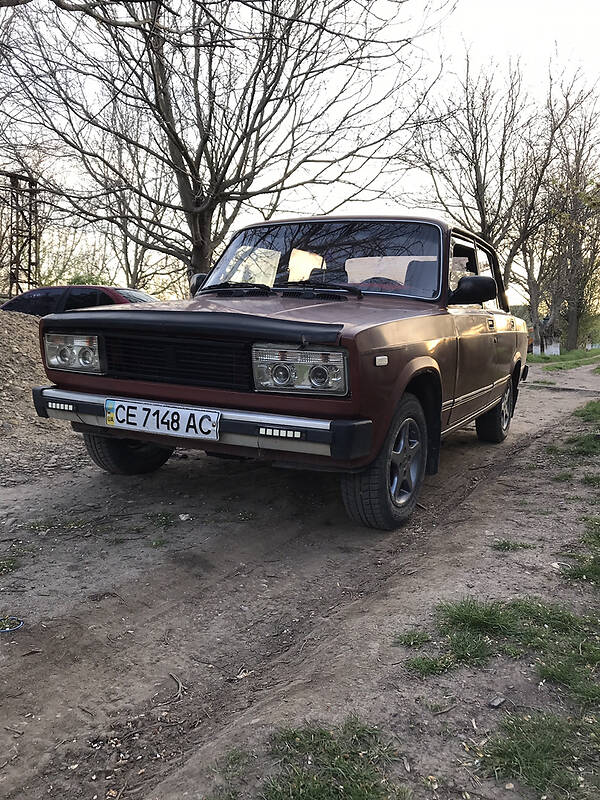 Седан ВАЗ / Lada 2105 2000 в Кельменцах