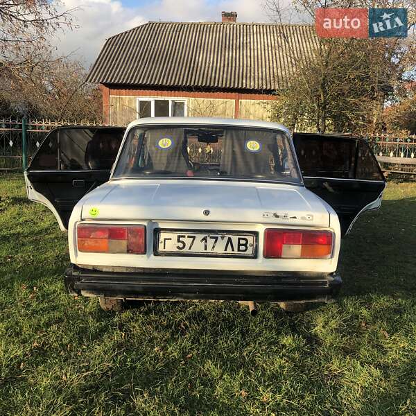 Седан ВАЗ / Lada 2105 1980 в Рава-Руській
