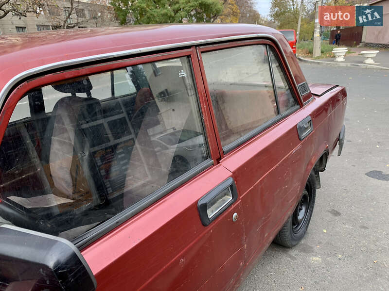 Седан ВАЗ / Lada 2105 1984 в Одессе