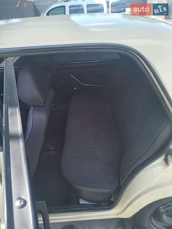 Седан ВАЗ / Lada 2105 1990 в Бердичеві фото 5 Седан ВАЗ / Lada 2105 1990 в Бердичеві