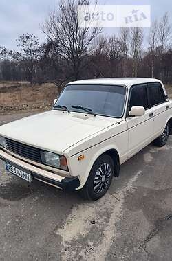 Седан ВАЗ / Lada 2105 1990 в Кривом Роге