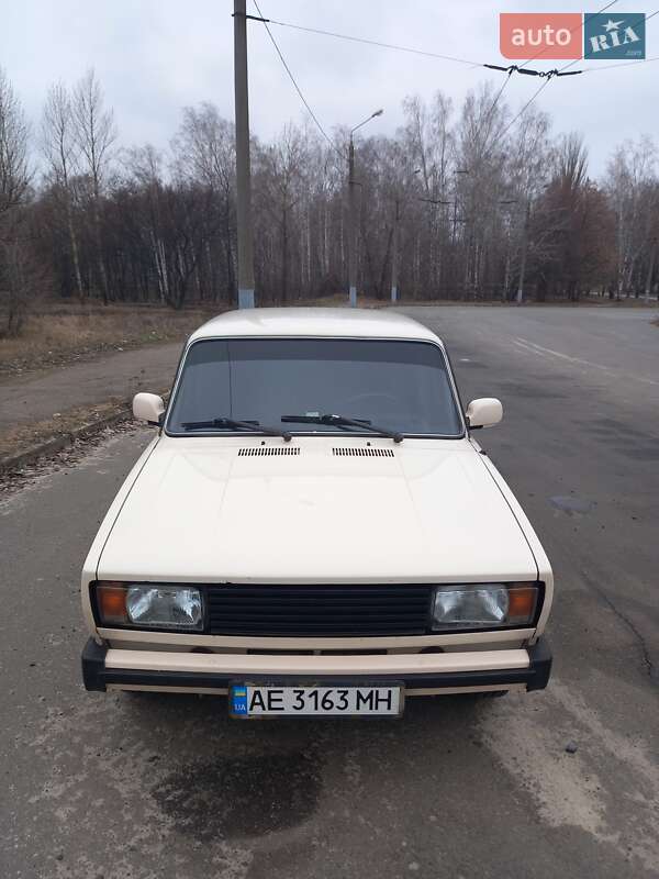 Седан ВАЗ / Lada 2105 1990 в Кривом Роге фото 3 Седан ВАЗ / Lada 2105 1990 в Кривом Роге