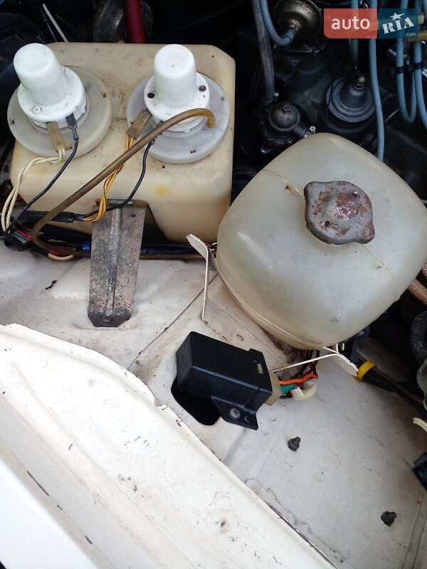 Седан ВАЗ / Lada 2105 1990 в Белой Церкви