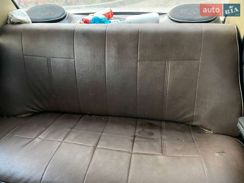 Седан ВАЗ / Lada 2105 1988 в Одесі фото 9 Седан ВАЗ / Lada 2105 1988 в Одесі