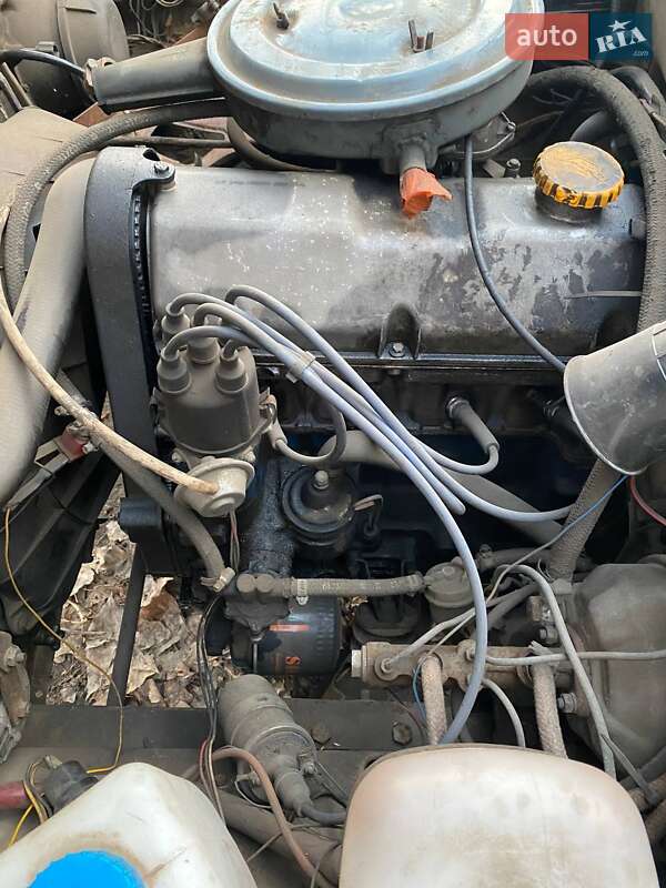 Седан ВАЗ / Lada 2105 1988 в Одесі фото 3 Седан ВАЗ / Lada 2105 1988 в Одесі