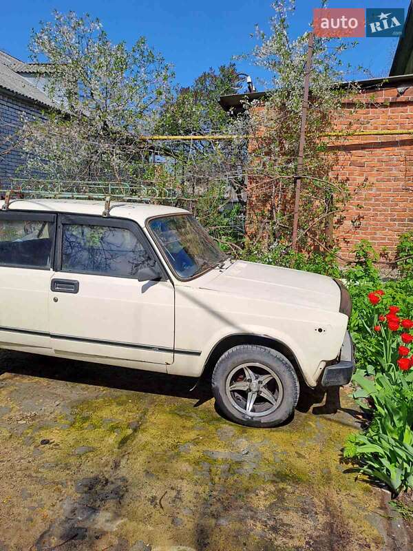 Седан ВАЗ / Lada 2105 1992 в Первомайске