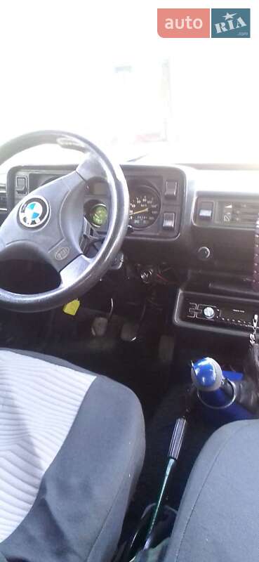 Седан ВАЗ / Lada 2105 1993 в Галиче