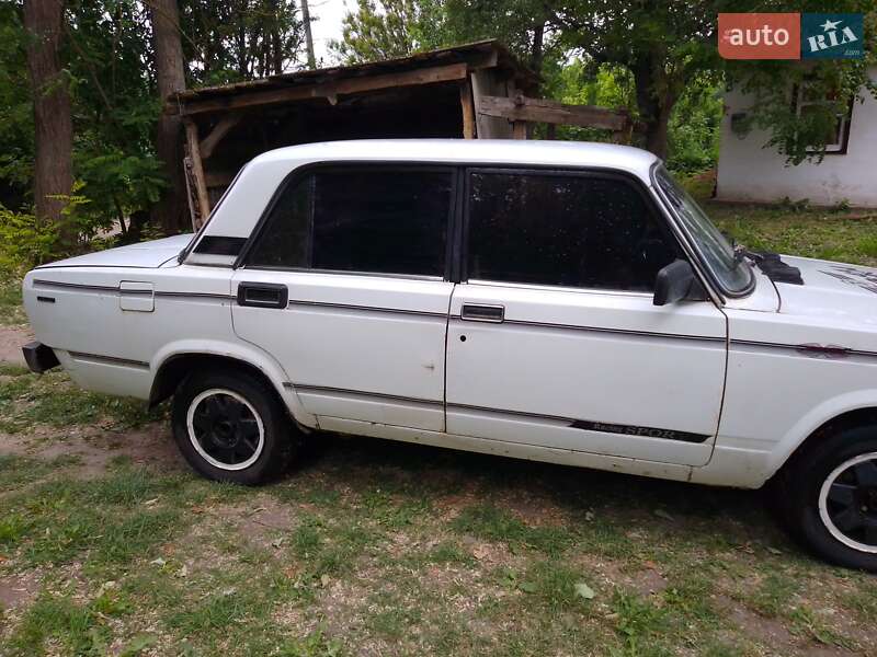 Седан ВАЗ / Lada 2105 1993 в Мироновке