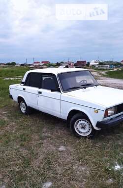 Седан ВАЗ / Lada 2105 1999 в Львові