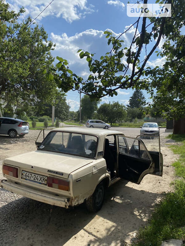 Седан ВАЗ / Lada 2105 1982 в Харкові