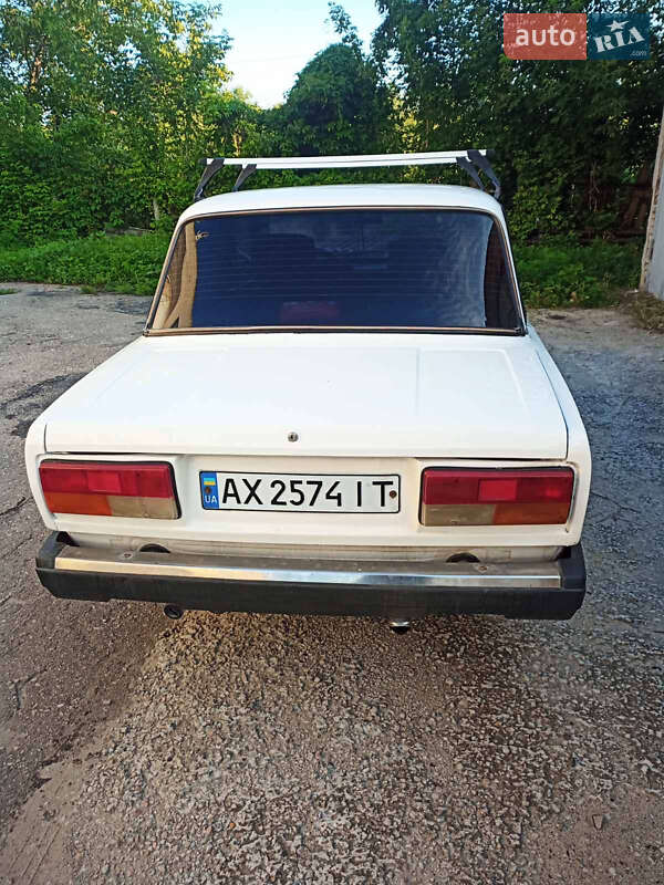 Седан ВАЗ / Lada 2105 1989 в Харькове
