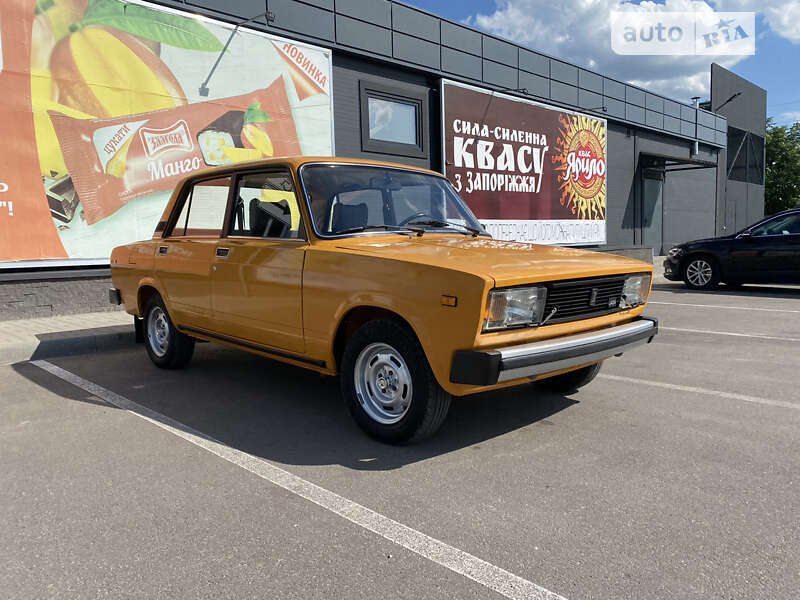 Седан ВАЗ / Lada 2105 1981 в Борисполе