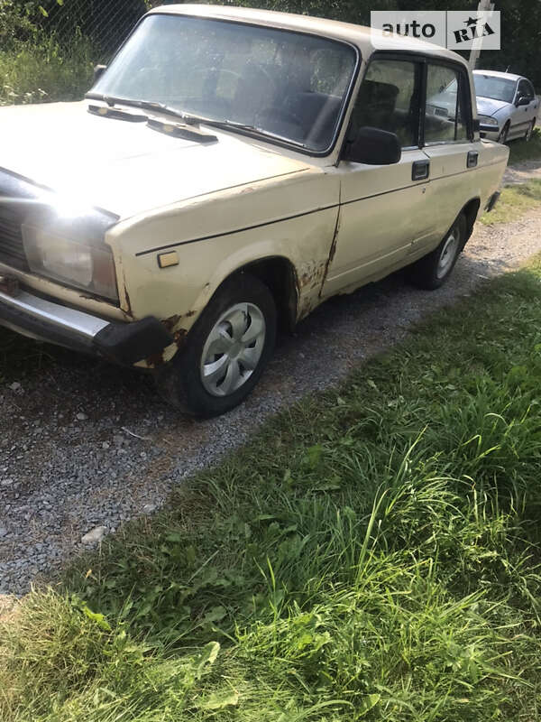 Седан ВАЗ / Lada 2105 1997 в Львове