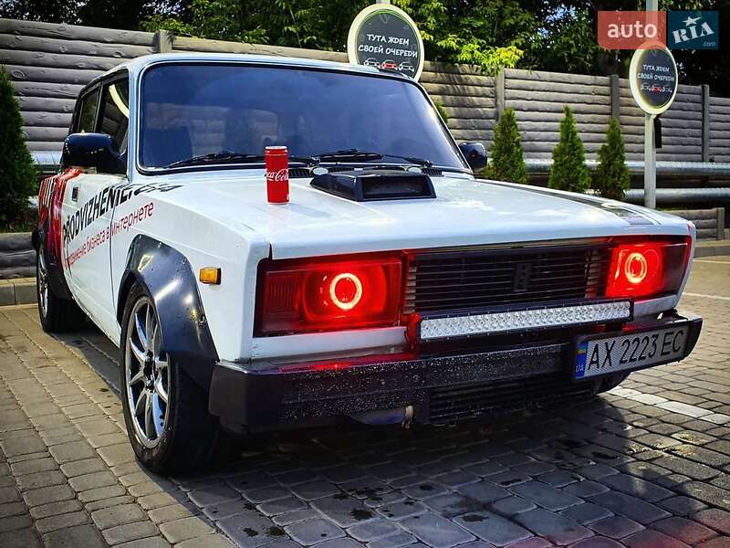 Седан ВАЗ / Lada 2105 1983 в Харкові