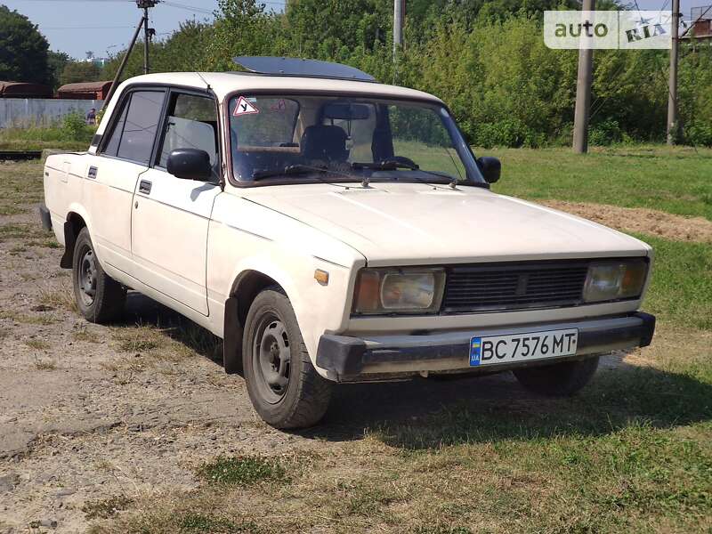 Седан ВАЗ / Lada 2105 1993 в Львове