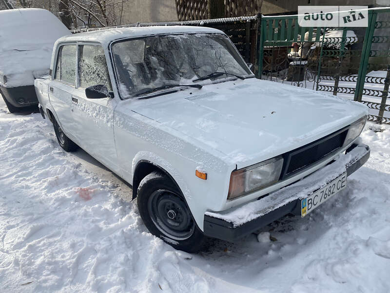 Седан ВАЗ / Lada 2105 1984 в Львове