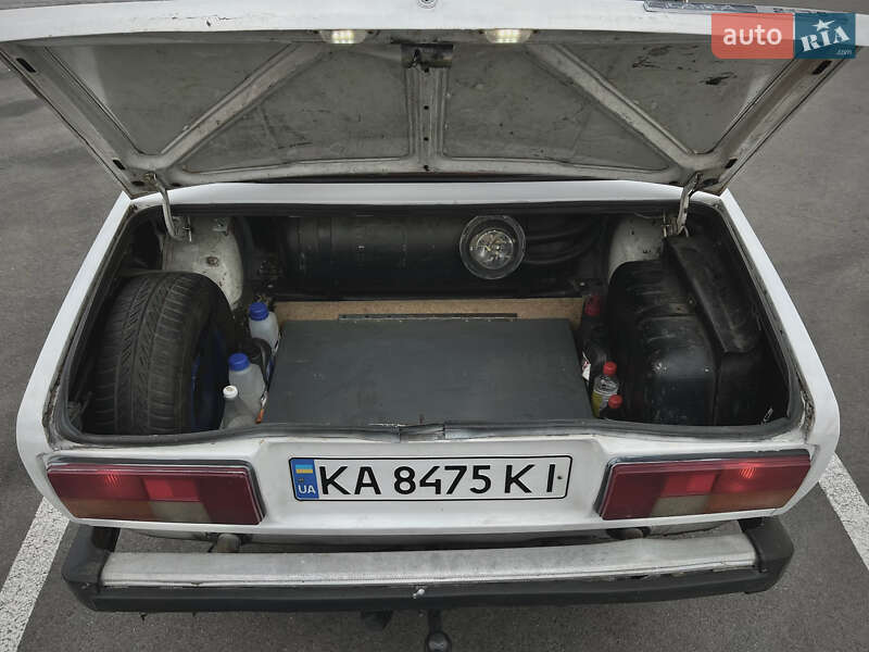 Седан ВАЗ / Lada 2105 1982 в Києві