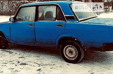 Седан ВАЗ / Lada 2105 1988 в Кролевце