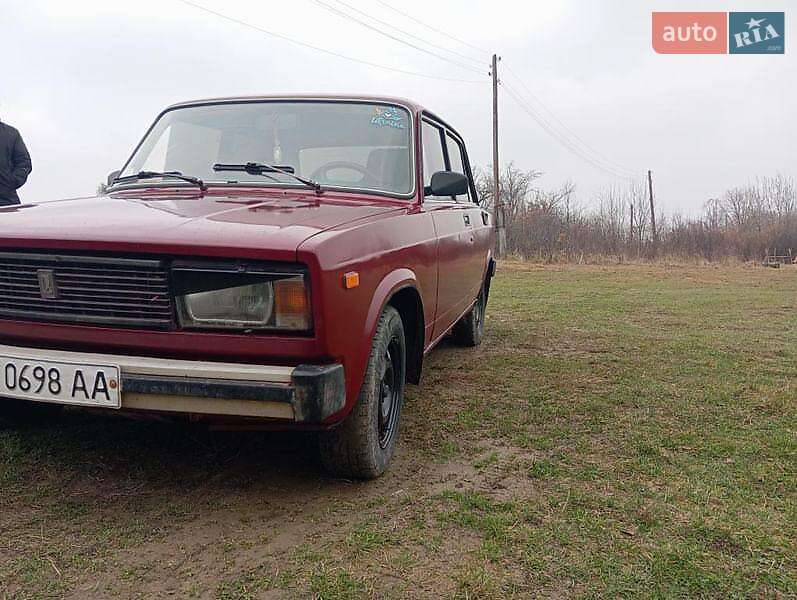 Седан ВАЗ / Lada 2105 1989 в Черновцах