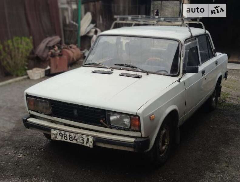Седан ВАЗ / Lada 2105 1984 в Мукачево