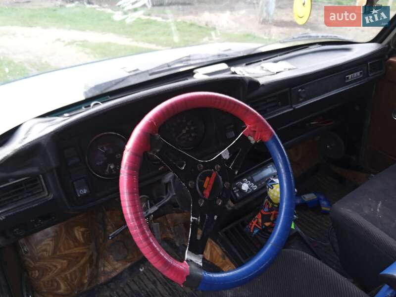 Седан ВАЗ / Lada 2105 1983 в Путиле