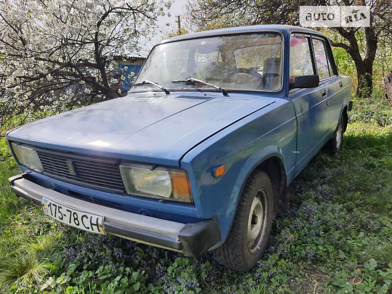 Седан ВАЗ / Lada 2105 1989 в Полтаве
