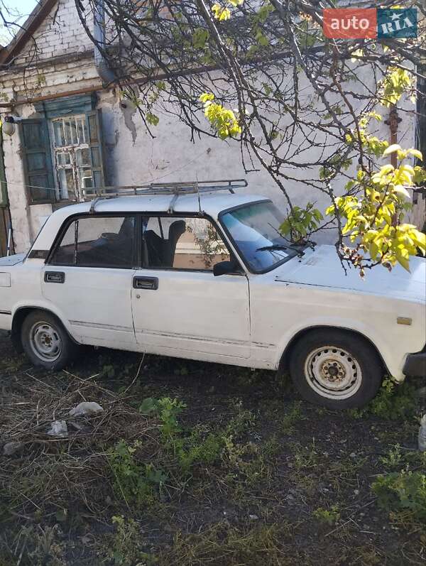 Седан ВАЗ / Lada 2105 1982 в Каменском