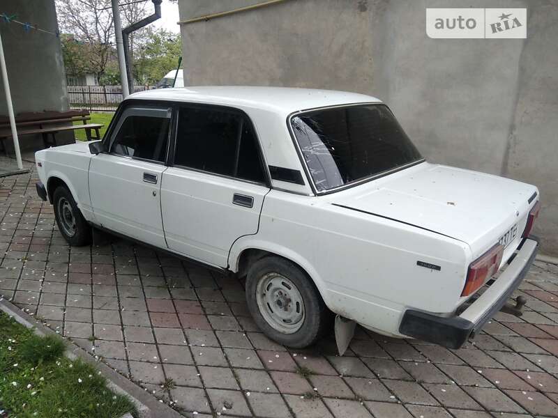 Седан ВАЗ / Lada 2105 1990 в Бучачі