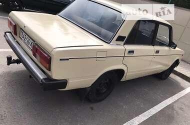 Седан ВАЗ / Lada 2105 1984 в Умани