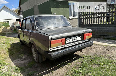 Седан ВАЗ / Lada 2105 1983 в Буске