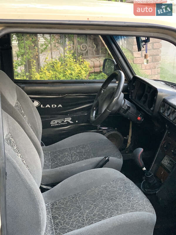 Седан ВАЗ / Lada 2105 1987 в Калуше